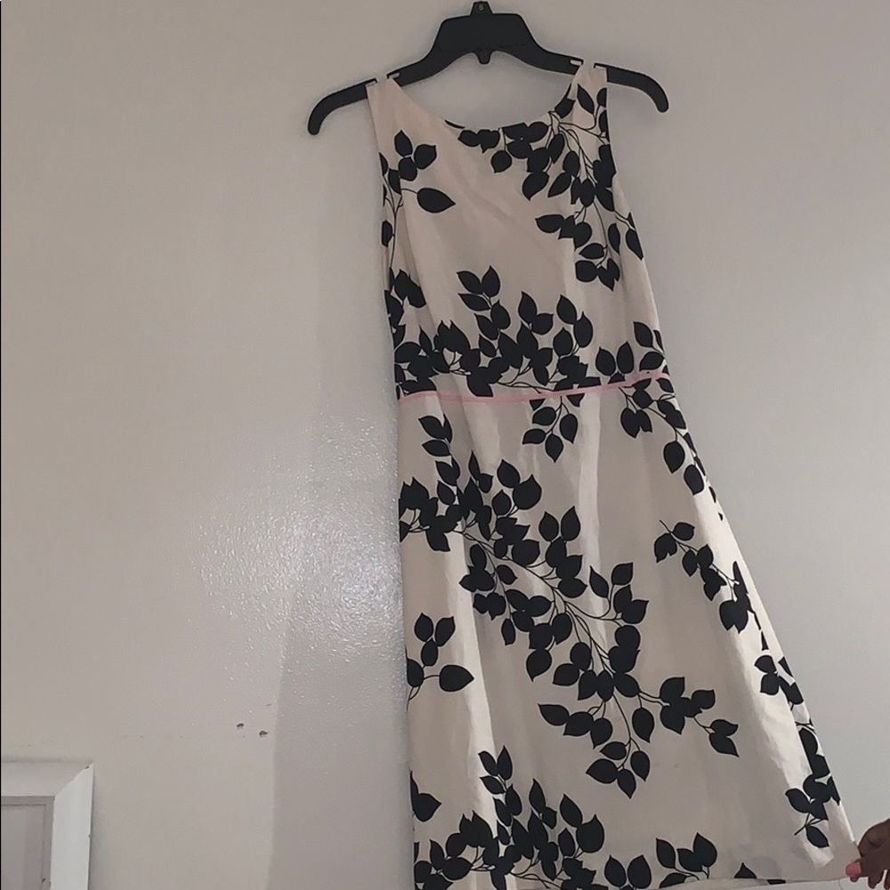 Beautiful Ann Taylor loft flower print dress